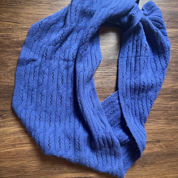 Celeste Blue Cable Knit Infinity Scarf Royal Blue Cashmere and wool blend - Picture 1 of 5
